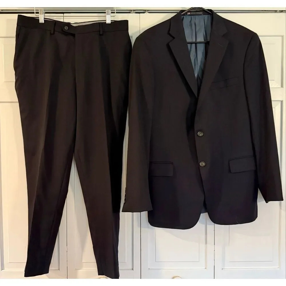 Hart Schaffner Marx navy two button  wool suit size 42r
